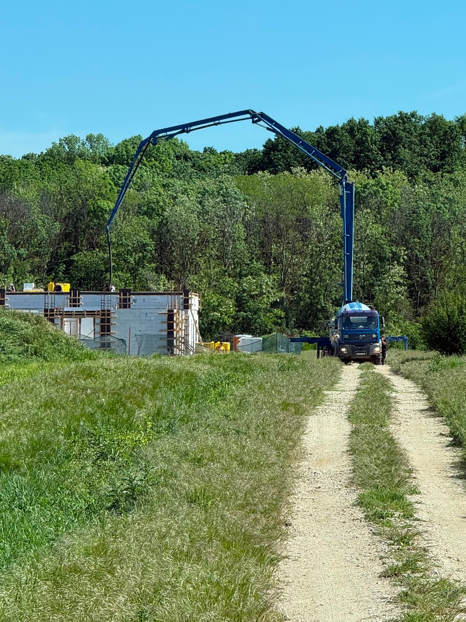 Pompare beton cu autopompă